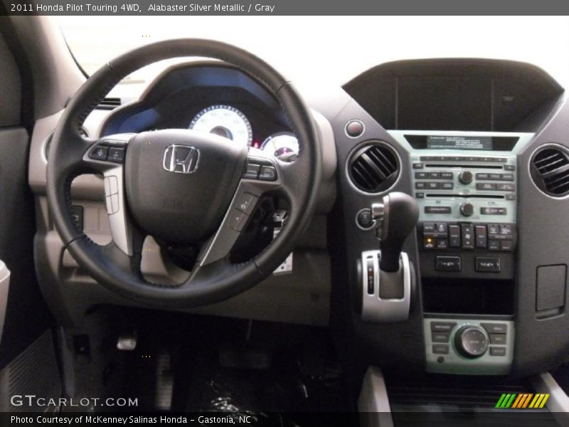 Dashboard of 2011 Pilot Touring 4WD