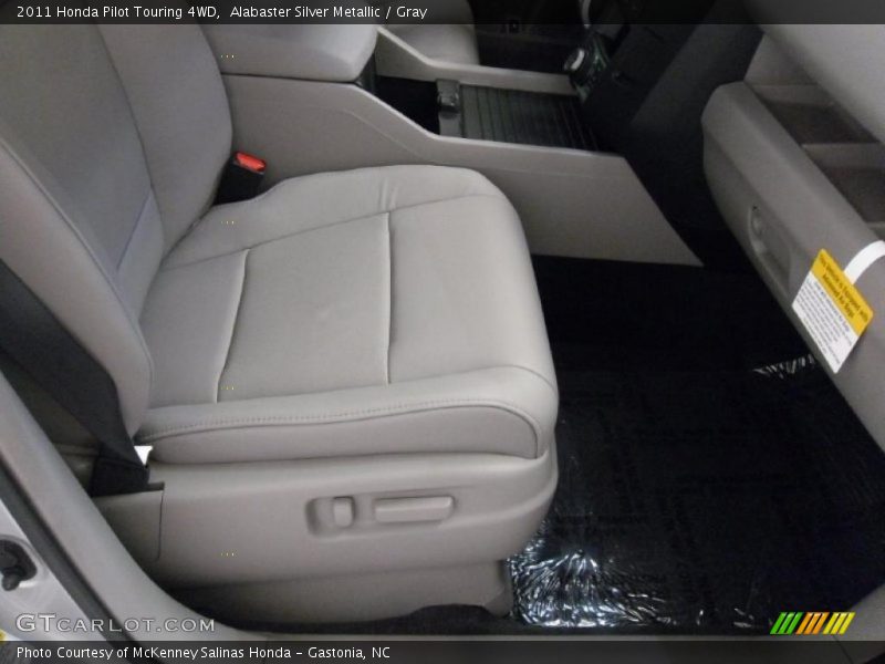 Alabaster Silver Metallic / Gray 2011 Honda Pilot Touring 4WD