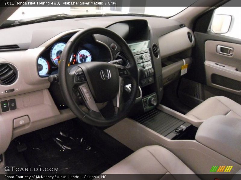 Dashboard of 2011 Pilot Touring 4WD