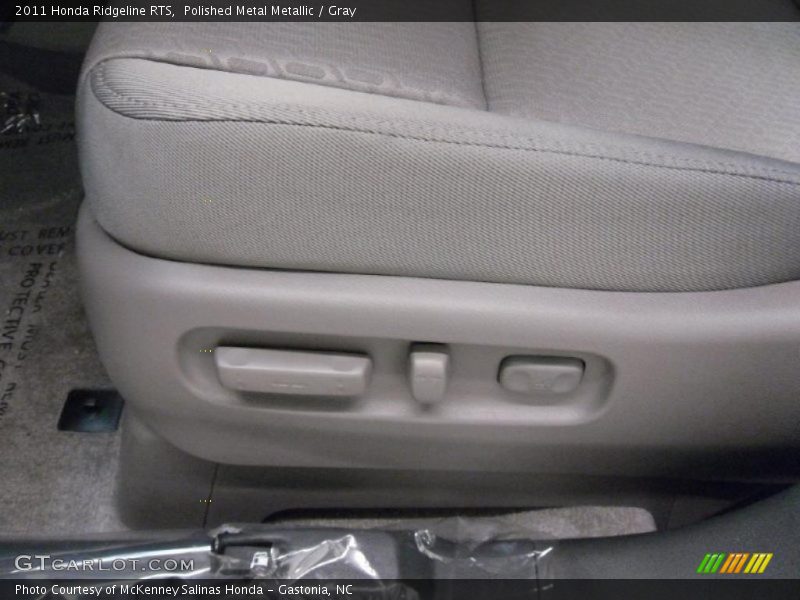  2011 Ridgeline RTS Gray Interior