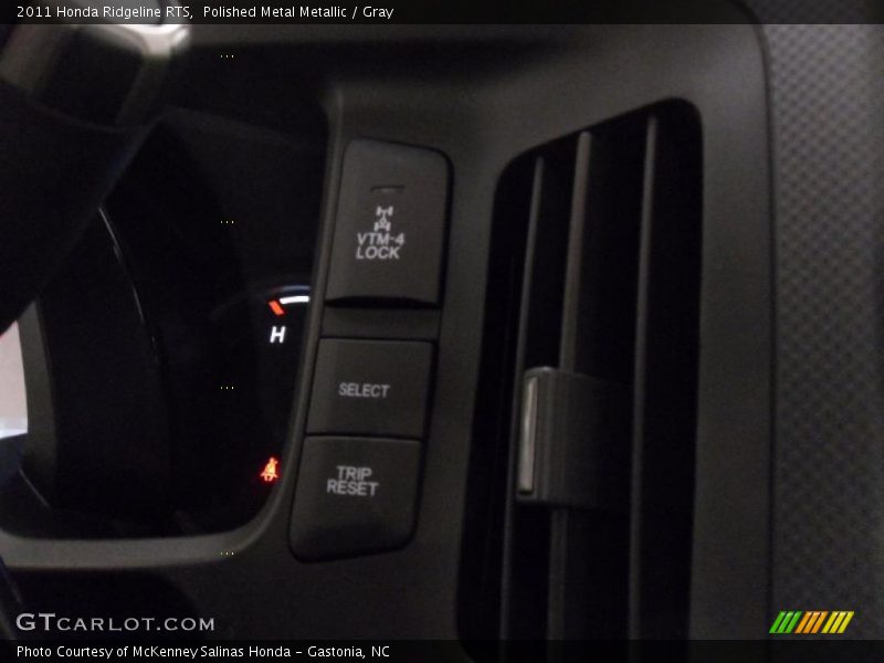 Polished Metal Metallic / Gray 2011 Honda Ridgeline RTS