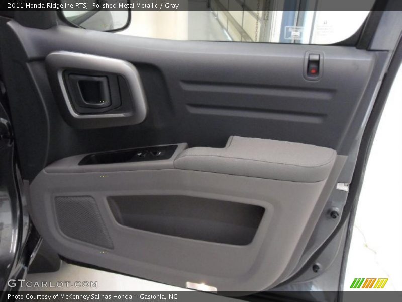  2011 Ridgeline RTS Gray Interior