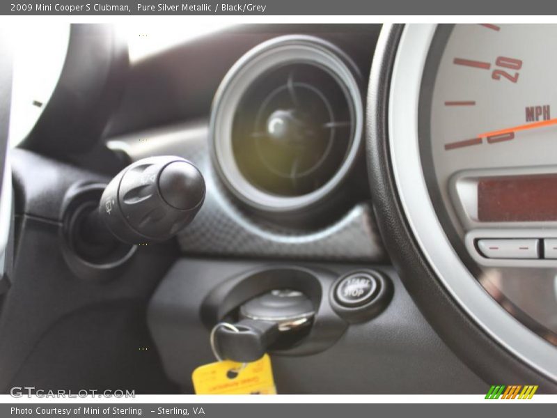 Pure Silver Metallic / Black/Grey 2009 Mini Cooper S Clubman