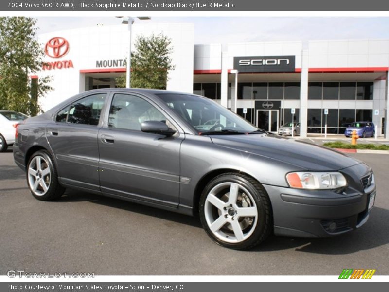 Front 3/4 View of 2004 S60 R AWD