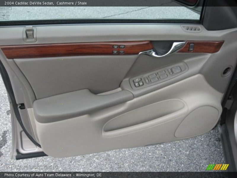 Cashmere / Shale 2004 Cadillac DeVille Sedan