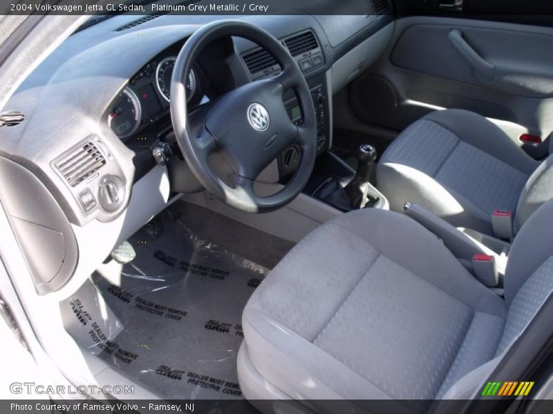Platinum Grey Metallic / Grey 2004 Volkswagen Jetta GL Sedan
