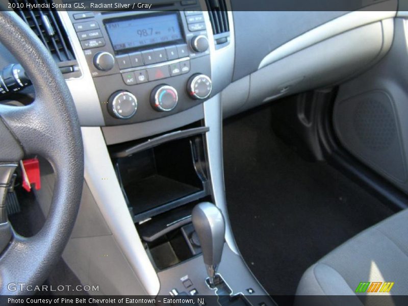 Radiant Silver / Gray 2010 Hyundai Sonata GLS