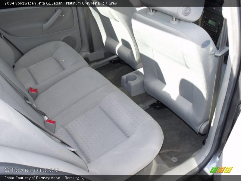 Platinum Grey Metallic / Grey 2004 Volkswagen Jetta GL Sedan