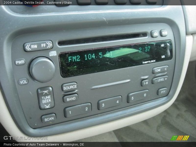 Cashmere / Shale 2004 Cadillac DeVille Sedan