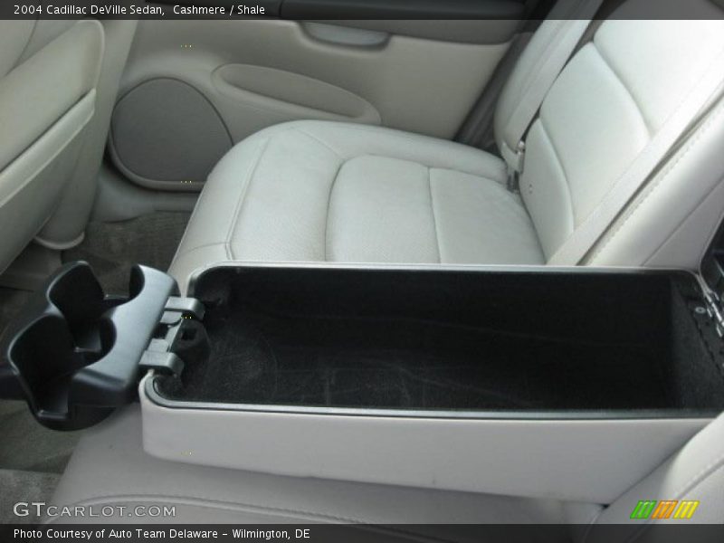 Cashmere / Shale 2004 Cadillac DeVille Sedan