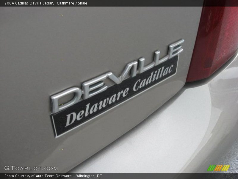 Cashmere / Shale 2004 Cadillac DeVille Sedan