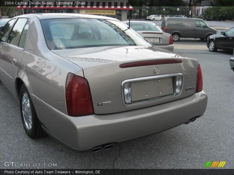 Cashmere / Shale 2004 Cadillac DeVille Sedan