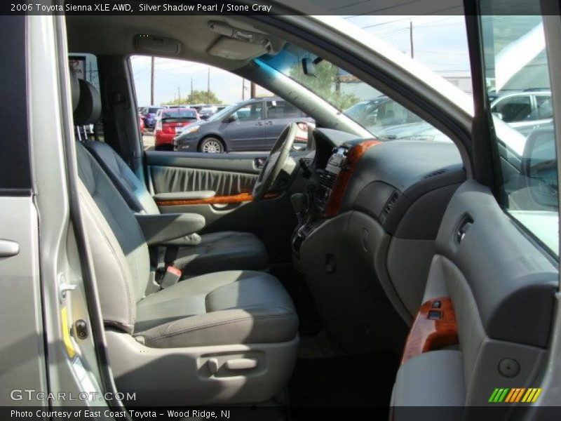 Silver Shadow Pearl / Stone Gray 2006 Toyota Sienna XLE AWD