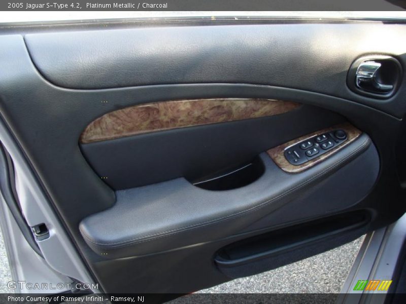  2005 S-Type 4.2 Charcoal Interior