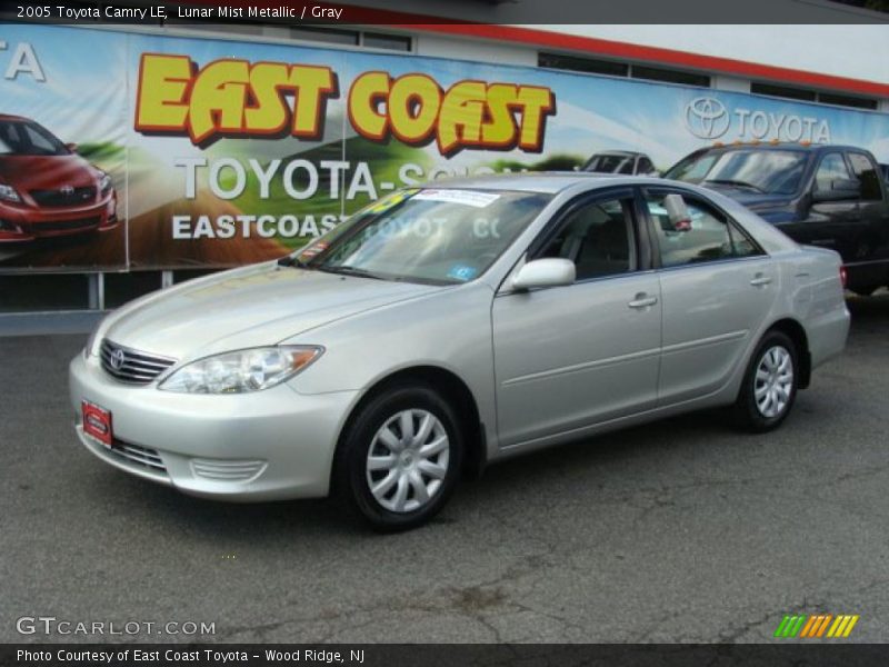 Lunar Mist Metallic / Gray 2005 Toyota Camry LE