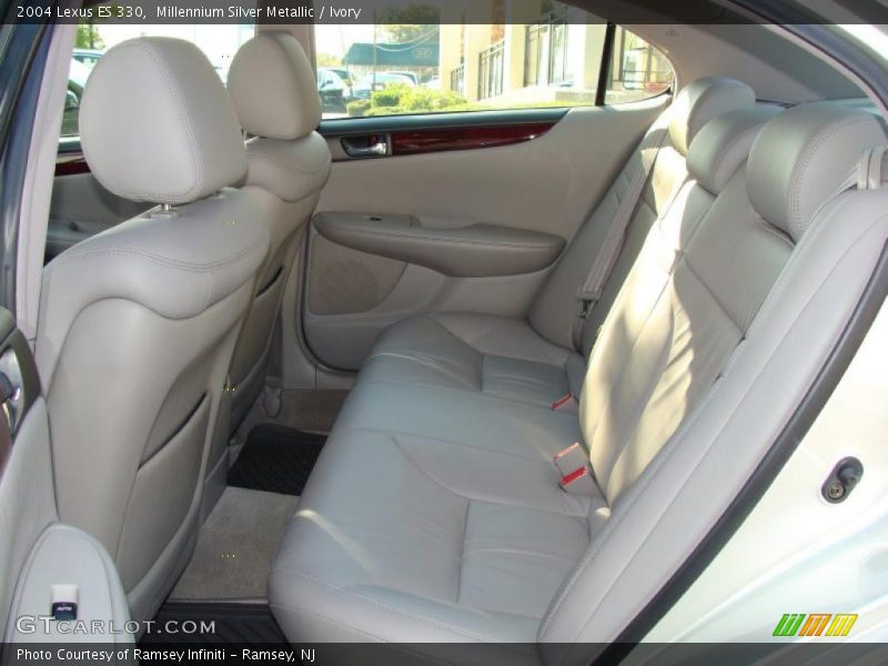 Millennium Silver Metallic / Ivory 2004 Lexus ES 330