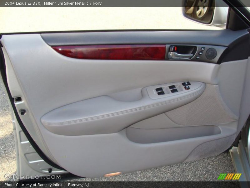 Millennium Silver Metallic / Ivory 2004 Lexus ES 330
