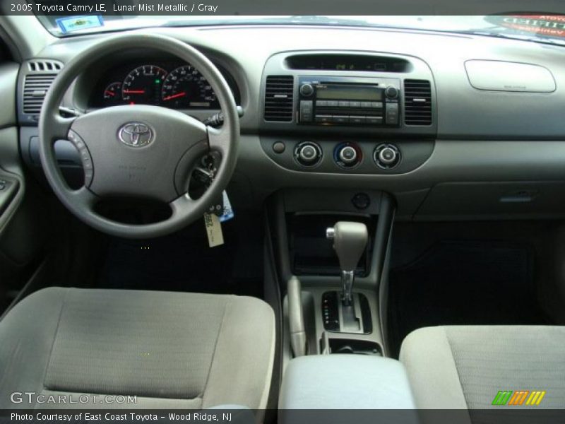Lunar Mist Metallic / Gray 2005 Toyota Camry LE