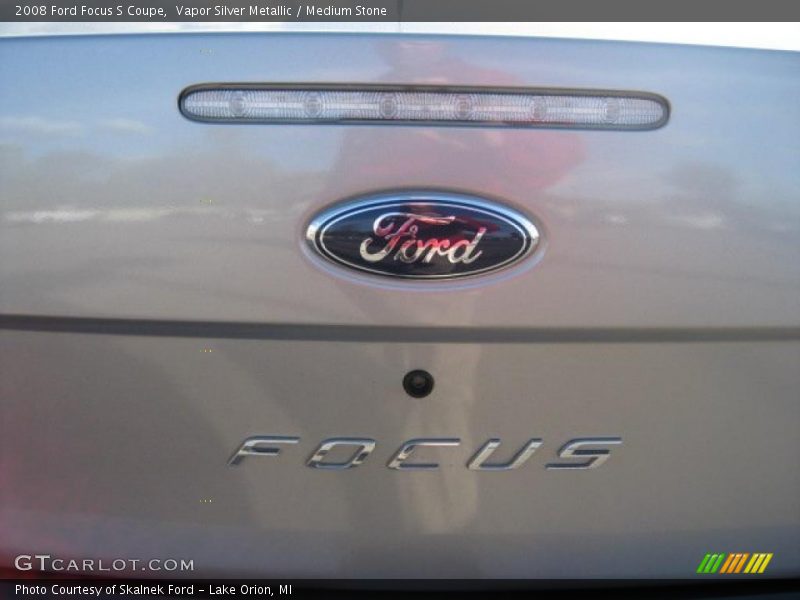 Vapor Silver Metallic / Medium Stone 2008 Ford Focus S Coupe