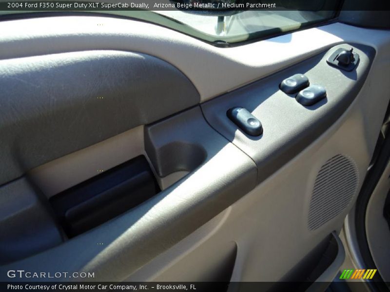 Arizona Beige Metallic / Medium Parchment 2004 Ford F350 Super Duty XLT SuperCab Dually