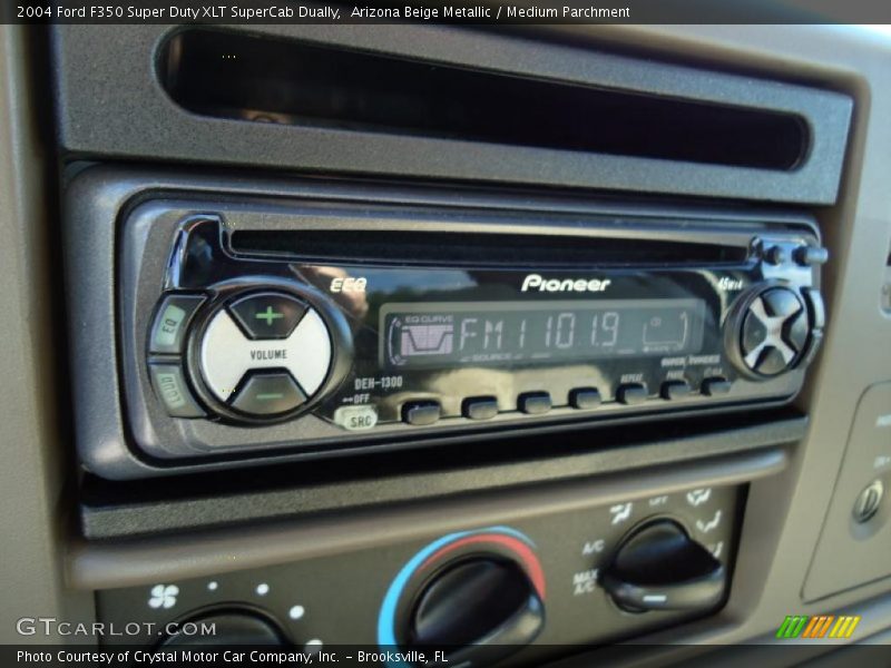 Arizona Beige Metallic / Medium Parchment 2004 Ford F350 Super Duty XLT SuperCab Dually