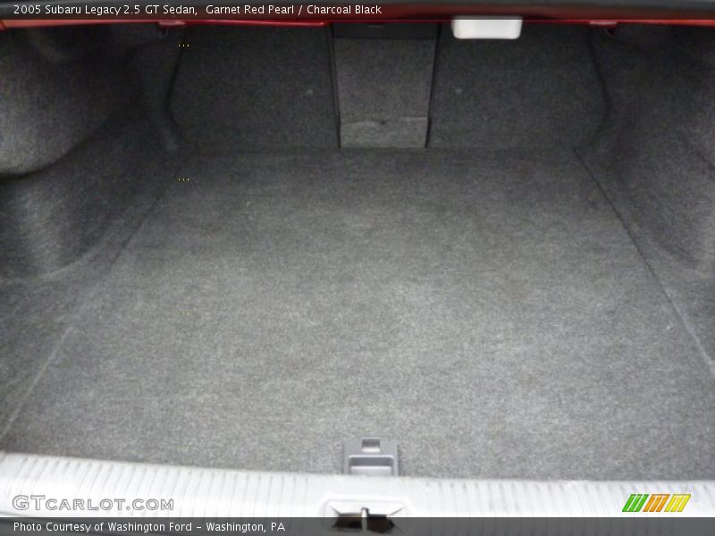  2005 Legacy 2.5 GT Sedan Trunk