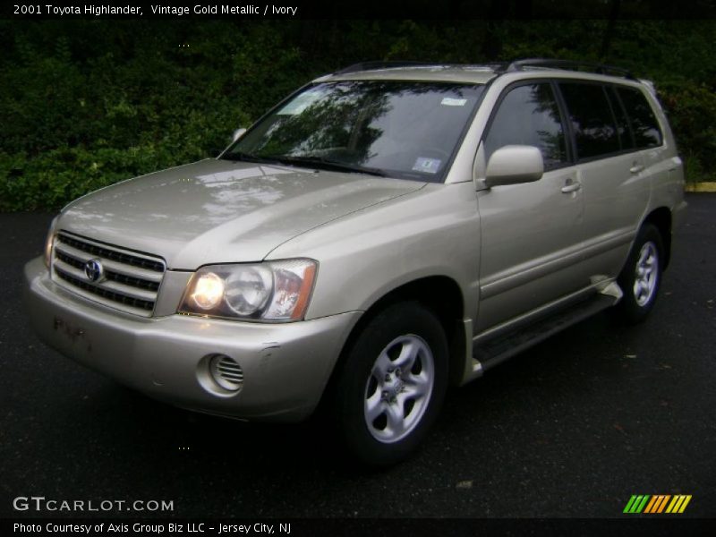 Vintage Gold Metallic / Ivory 2001 Toyota Highlander