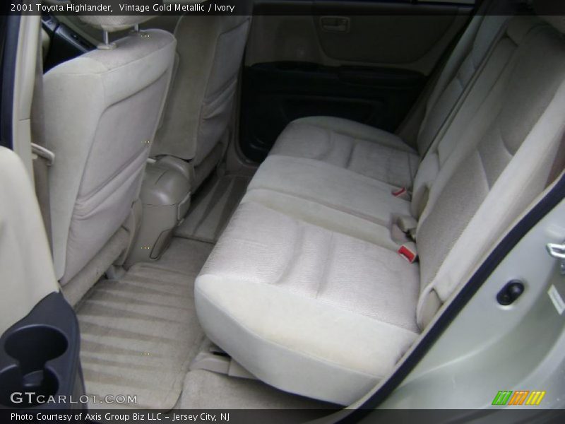 Vintage Gold Metallic / Ivory 2001 Toyota Highlander