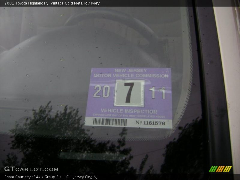 Vintage Gold Metallic / Ivory 2001 Toyota Highlander