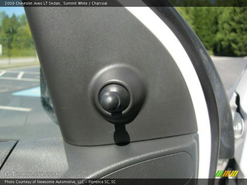 Summit White / Charcoal 2009 Chevrolet Aveo LT Sedan