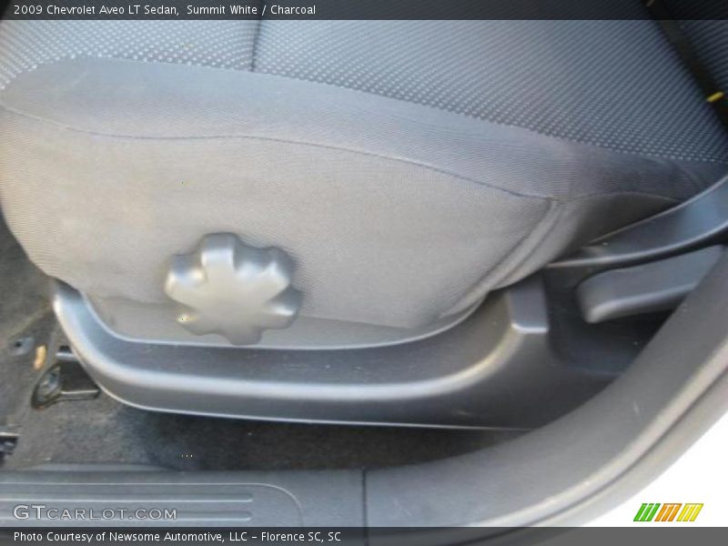 Summit White / Charcoal 2009 Chevrolet Aveo LT Sedan