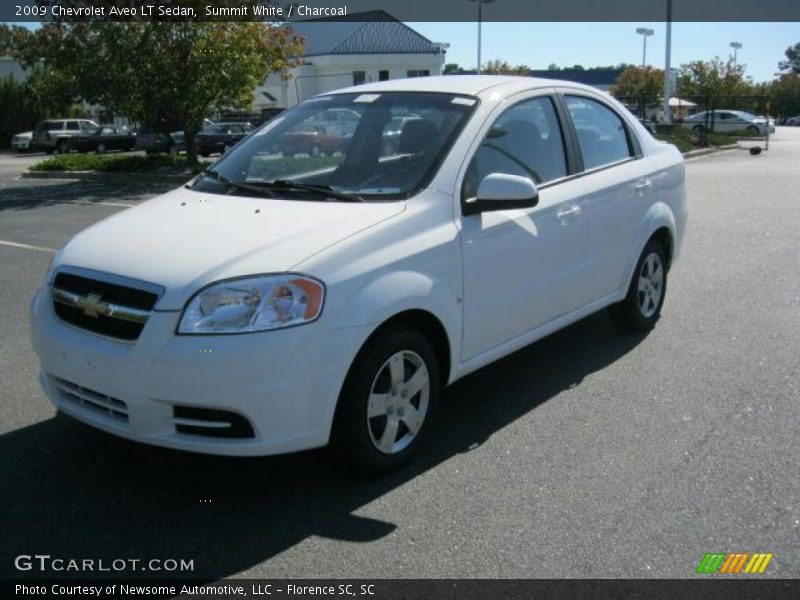 Summit White / Charcoal 2009 Chevrolet Aveo LT Sedan