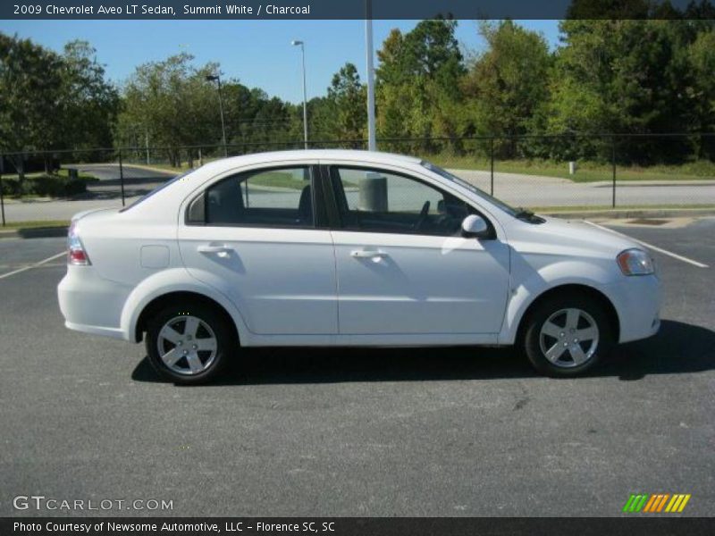 Summit White / Charcoal 2009 Chevrolet Aveo LT Sedan