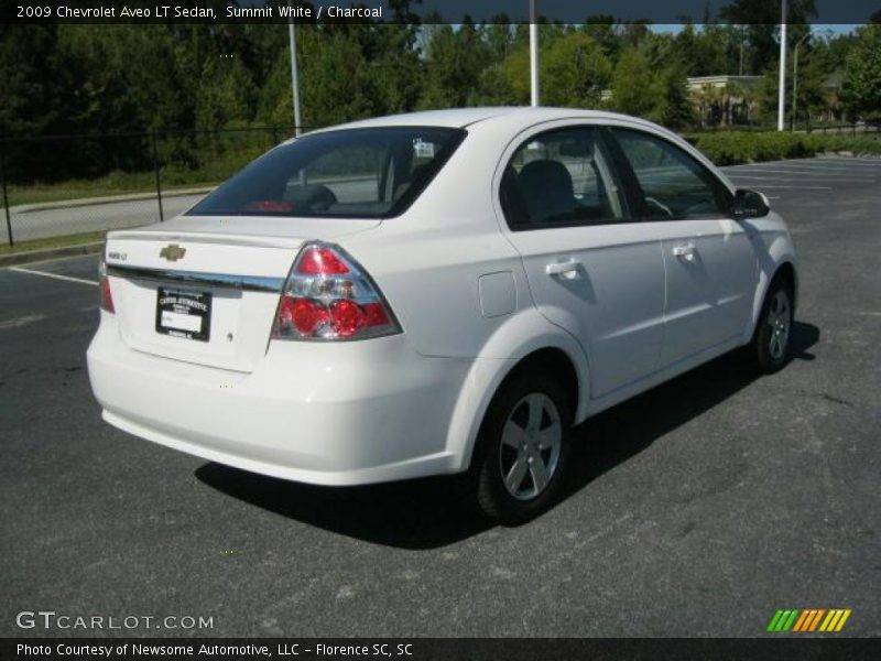 Summit White / Charcoal 2009 Chevrolet Aveo LT Sedan