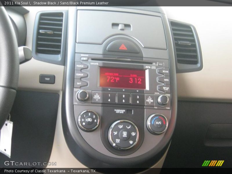 Shadow Black / Sand/Black Premium Leather 2011 Kia Soul !