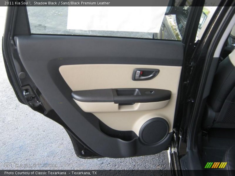 Shadow Black / Sand/Black Premium Leather 2011 Kia Soul !