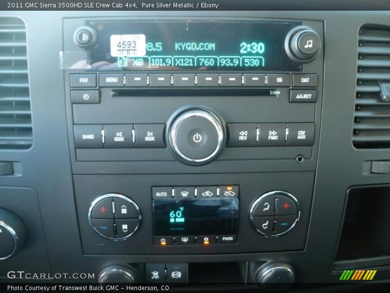 Controls of 2011 Sierra 3500HD SLE Crew Cab 4x4