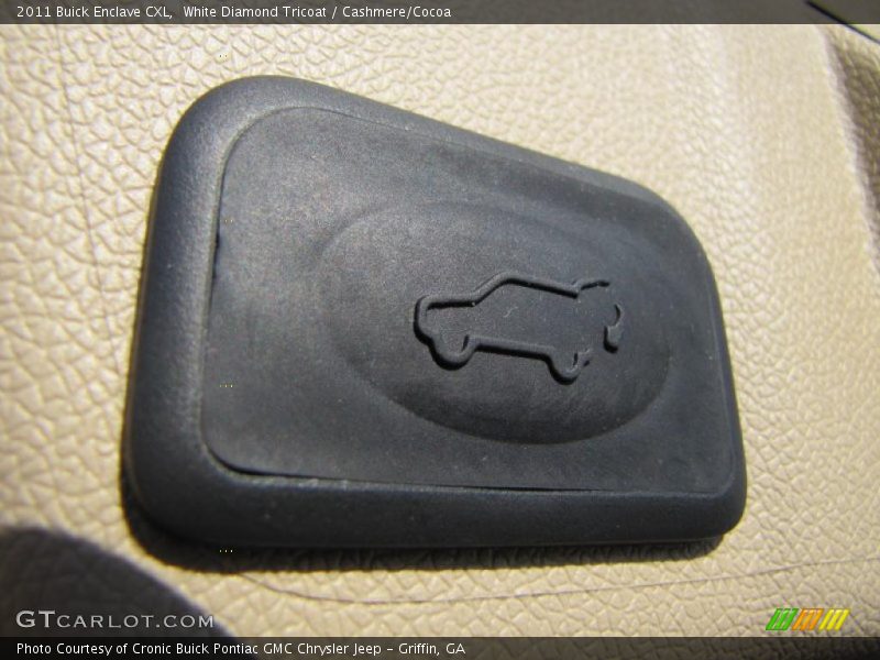 White Diamond Tricoat / Cashmere/Cocoa 2011 Buick Enclave CXL