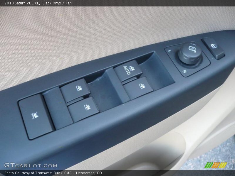 Black Onyx / Tan 2010 Saturn VUE XE
