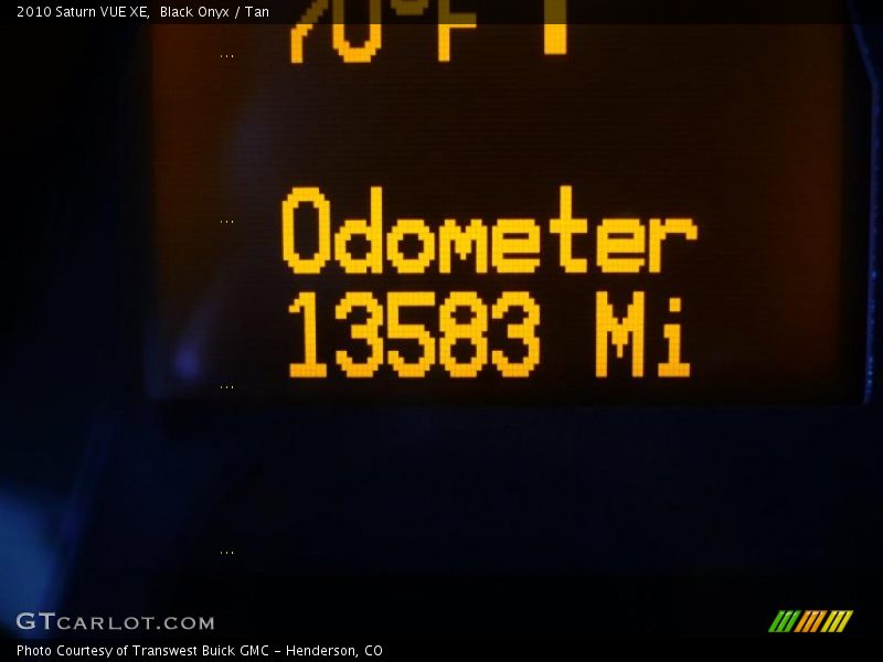 Black Onyx / Tan 2010 Saturn VUE XE