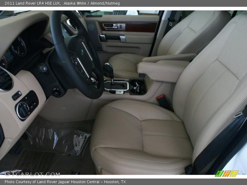Alaska White / Almond/Nutmeg 2011 Land Rover LR4 HSE LUX