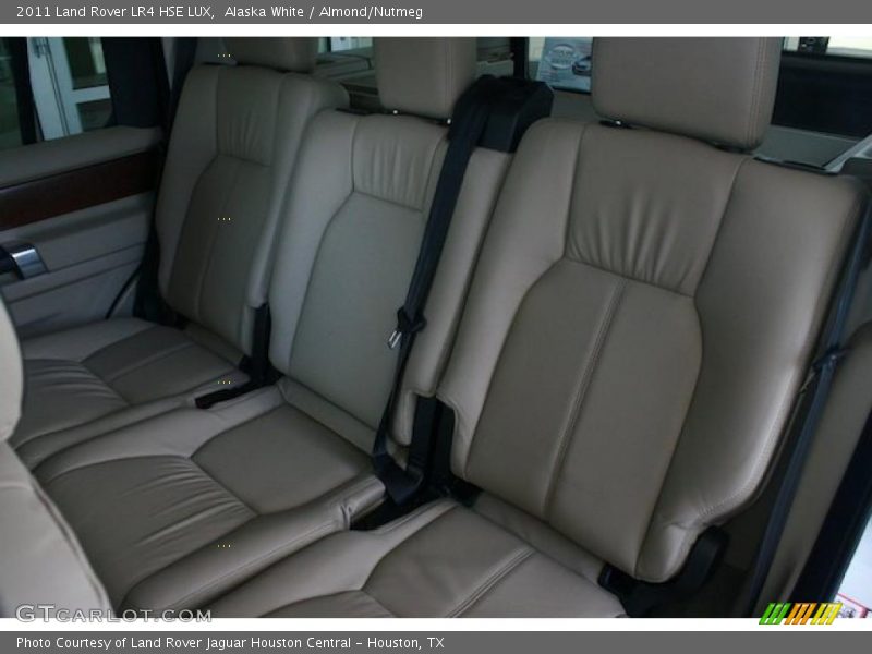 Alaska White / Almond/Nutmeg 2011 Land Rover LR4 HSE LUX
