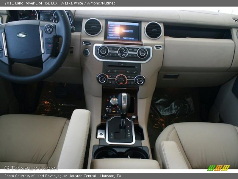 Dashboard of 2011 LR4 HSE LUX