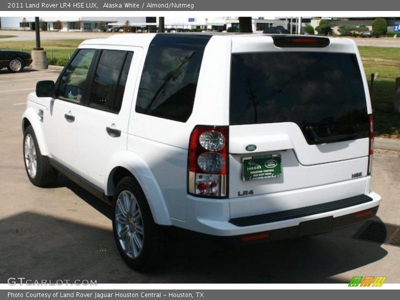 Alaska White / Almond/Nutmeg 2011 Land Rover LR4 HSE LUX