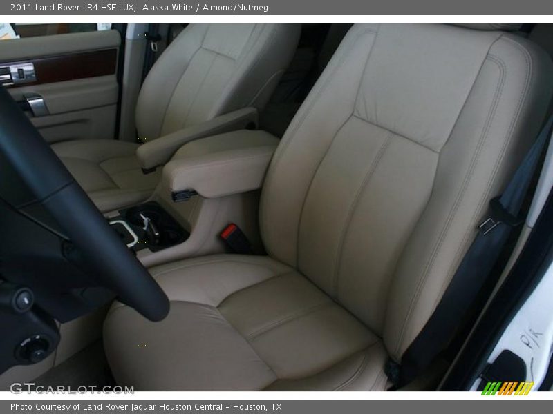 Alaska White / Almond/Nutmeg 2011 Land Rover LR4 HSE LUX