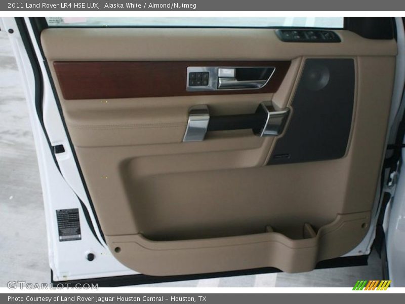  2011 LR4 HSE LUX Almond/Nutmeg Interior