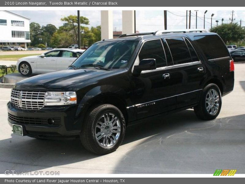 Tuxedo Black Metallic / Charcoal Black 2010 Lincoln Navigator