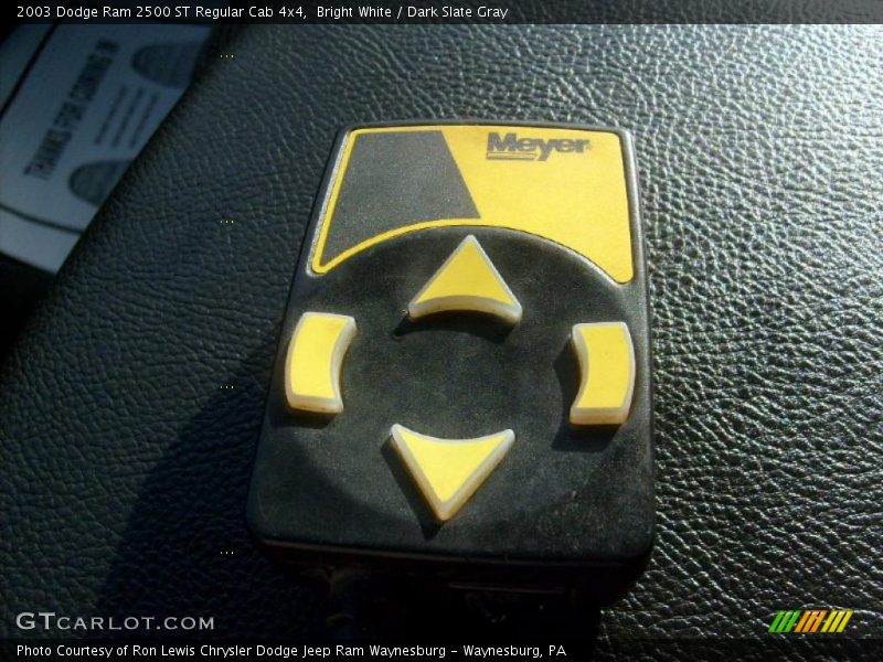 Bright White / Dark Slate Gray 2003 Dodge Ram 2500 ST Regular Cab 4x4