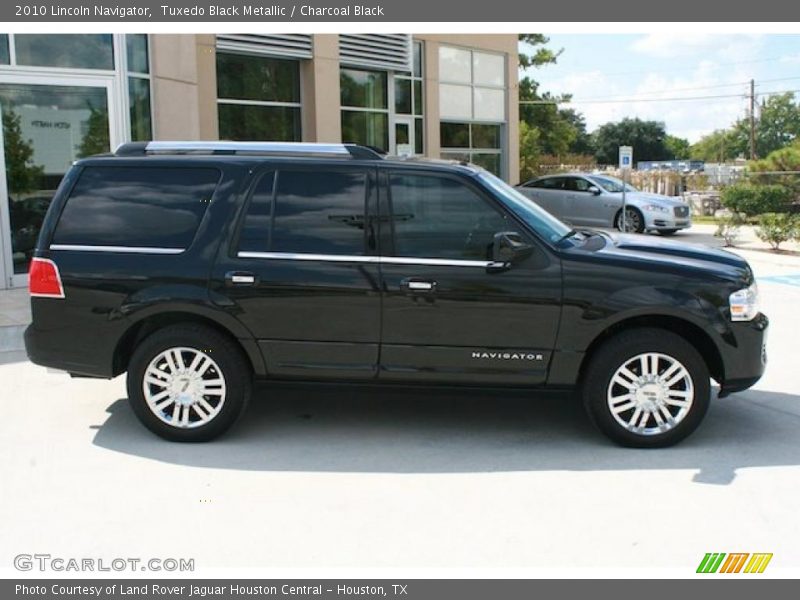 Tuxedo Black Metallic / Charcoal Black 2010 Lincoln Navigator
