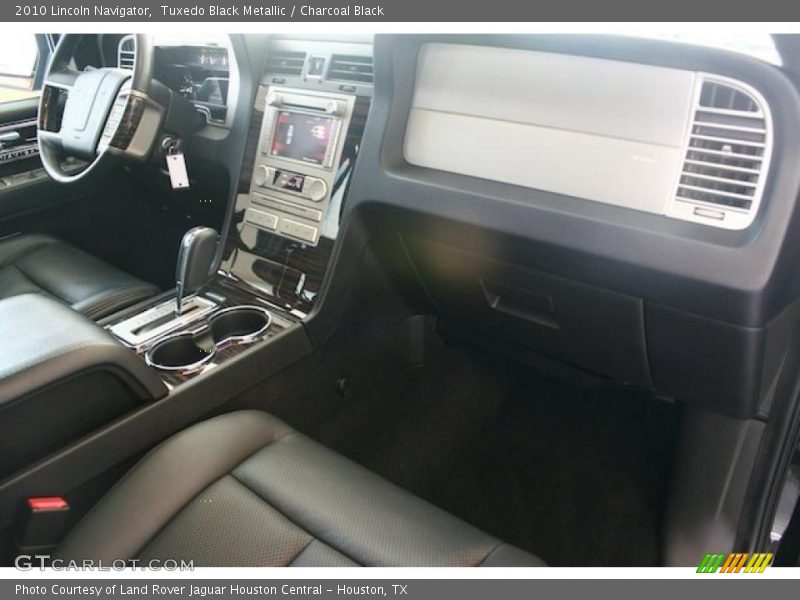 Tuxedo Black Metallic / Charcoal Black 2010 Lincoln Navigator
